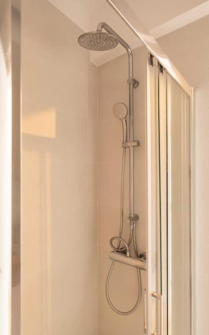 Bright & Airy 2Bd Apt Close To National Garden Atena Exterior foto